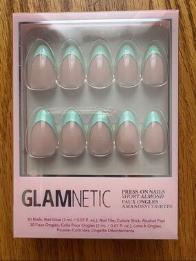 GLAMnetic Short Almond Press-On Nails - Pistachio Cream Tip Nude Base